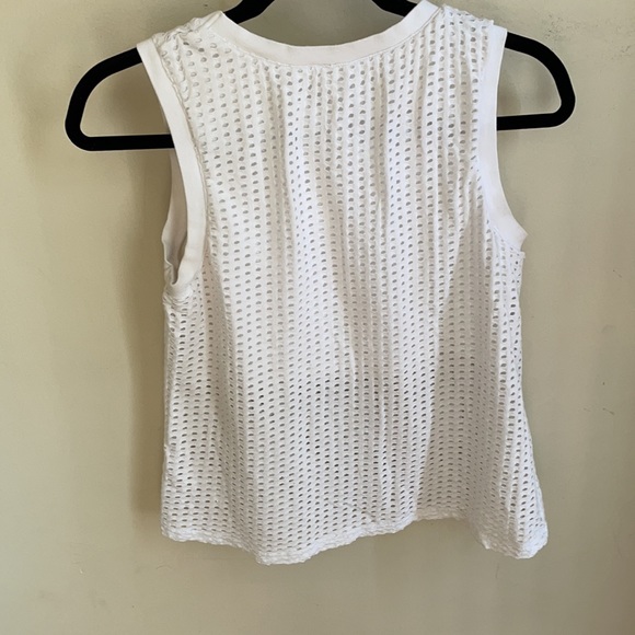 White mesh workout tank🤍 - Picture 2 of 3